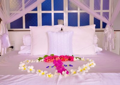 www.srilankareisen.ch-hotels-ayurveda-shunyata-villa-room1.jpg